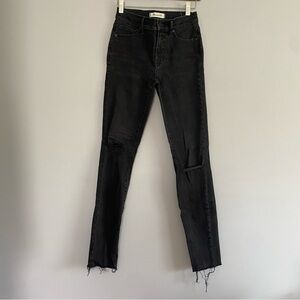Madewell Black Distressed 9” High Rise skinny - 25T